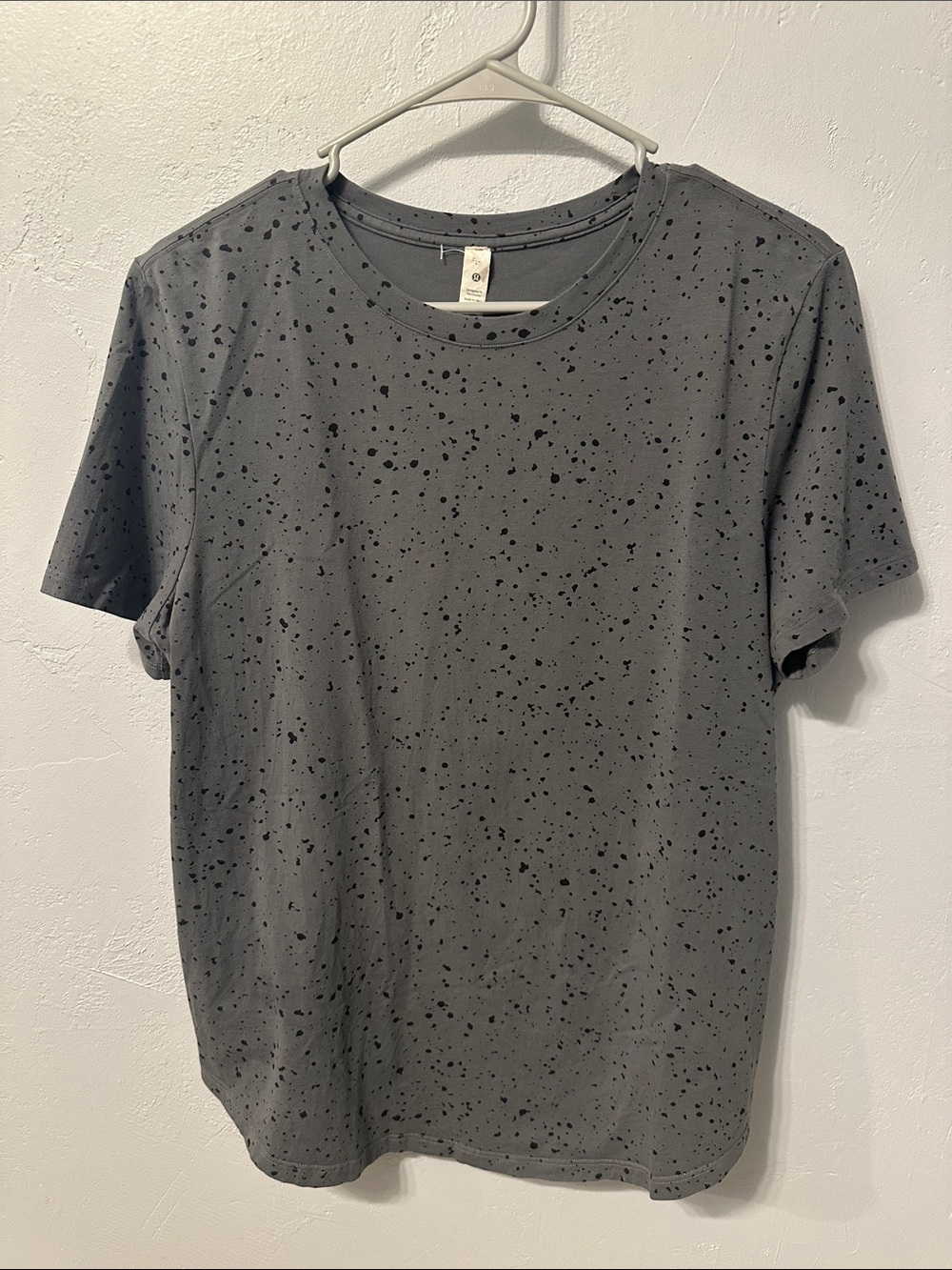 Lululemon Speckled Gray Crew Neck T-Shirt